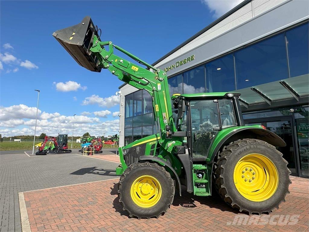 John Deere 6110M Tractoare