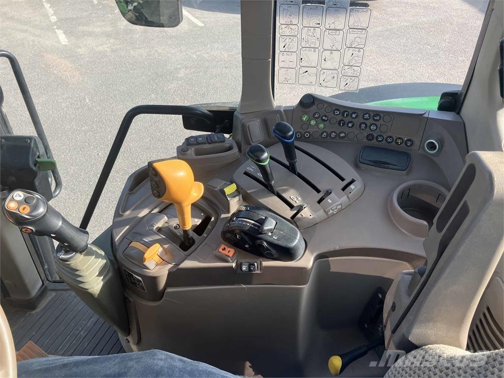 John Deere 6120M Tractoare