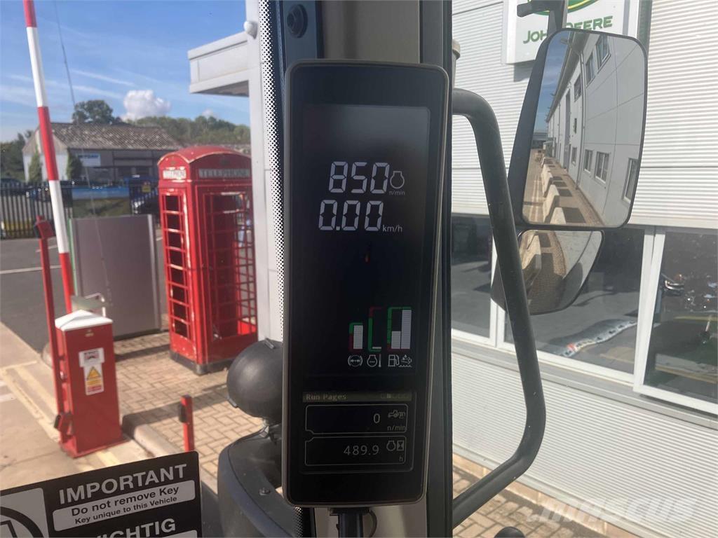 John Deere 6145M Tractoare