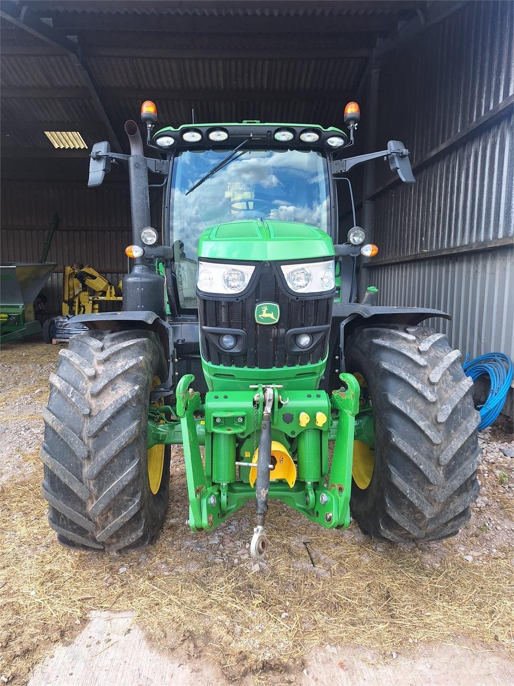 John Deere 6155R Tractoare