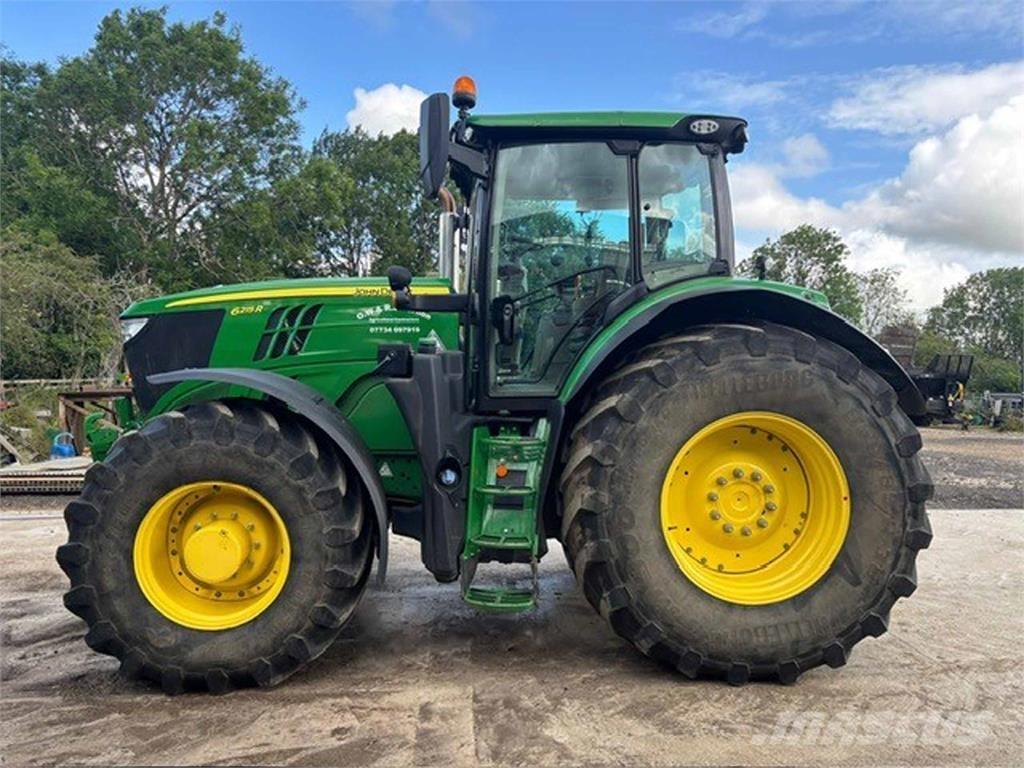 John Deere 6215R Tractoare