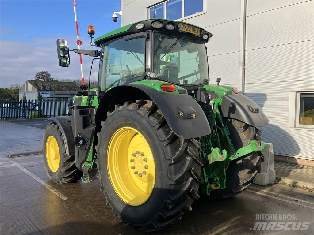 John Deere 6215R Tractoare