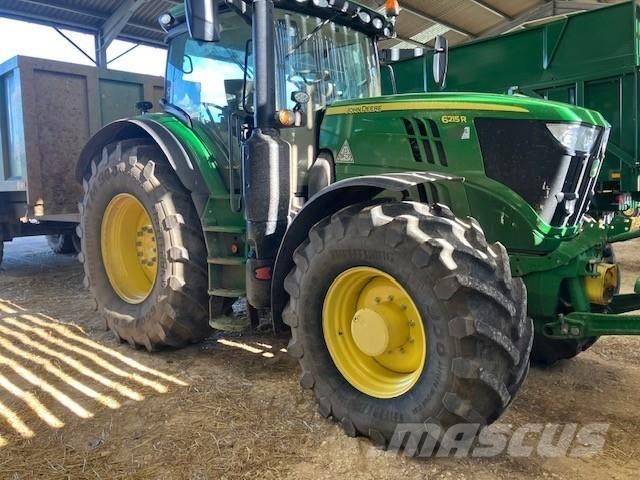 John Deere 6215R Tractoare