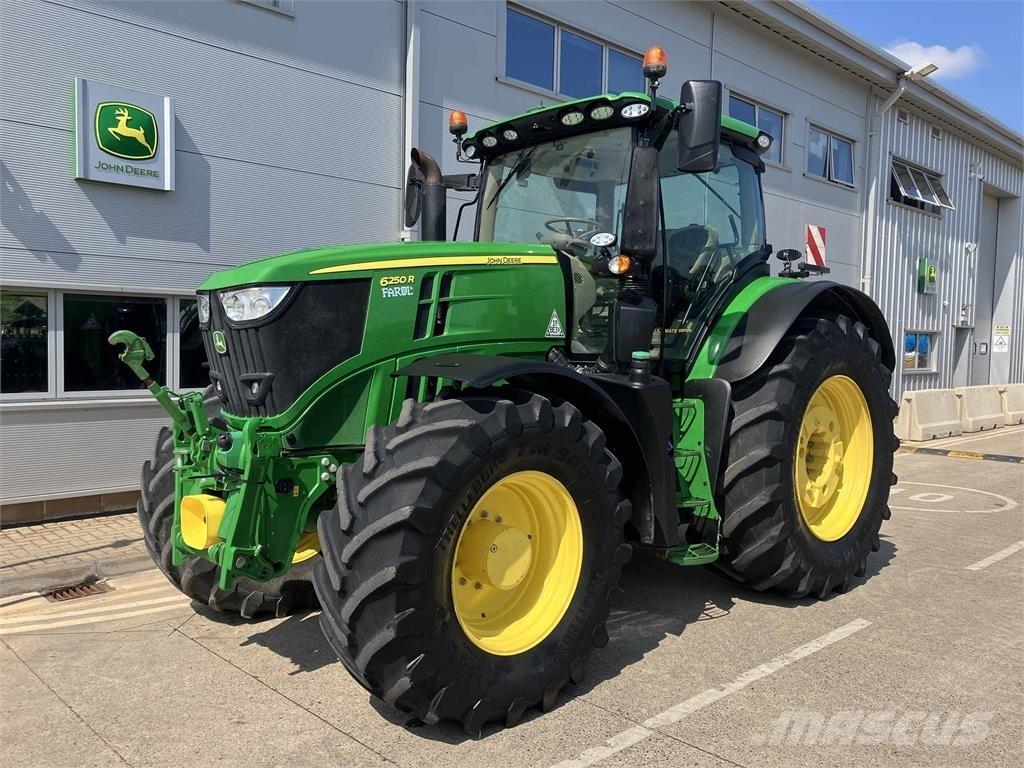 John Deere 6250R Tractoare