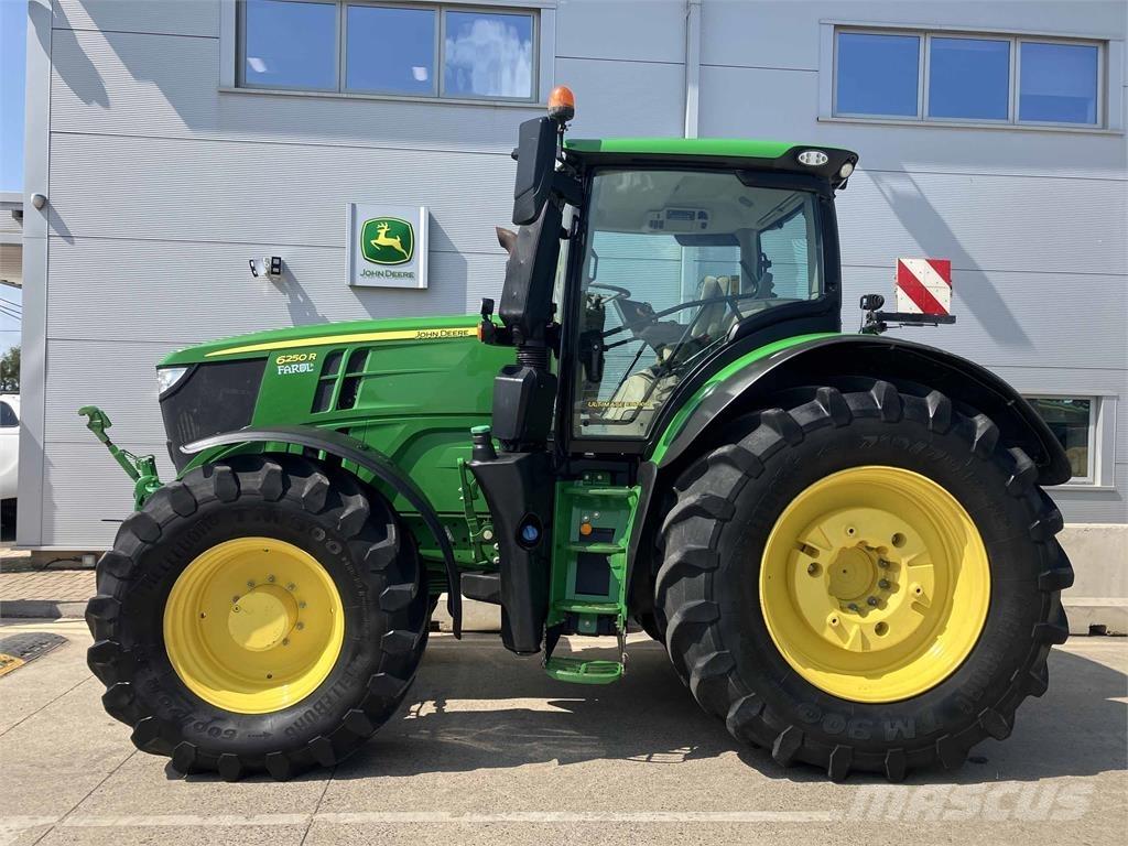 John Deere 6250R Tractoare