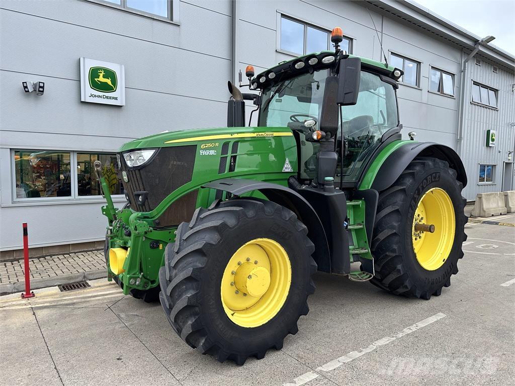 John Deere 6250R Tractoare