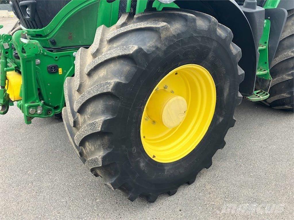 John Deere 6250R Tractoare