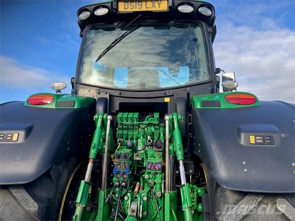 John Deere 6250R Tractoare