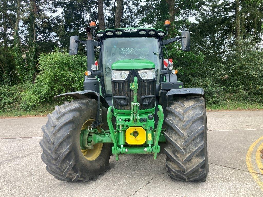 John Deere 6R 215 Tractoare