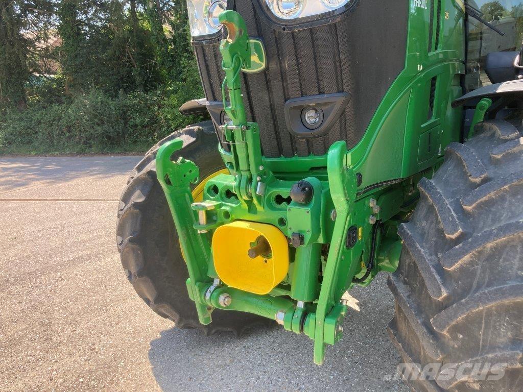 John Deere 6R 215 Tractoare