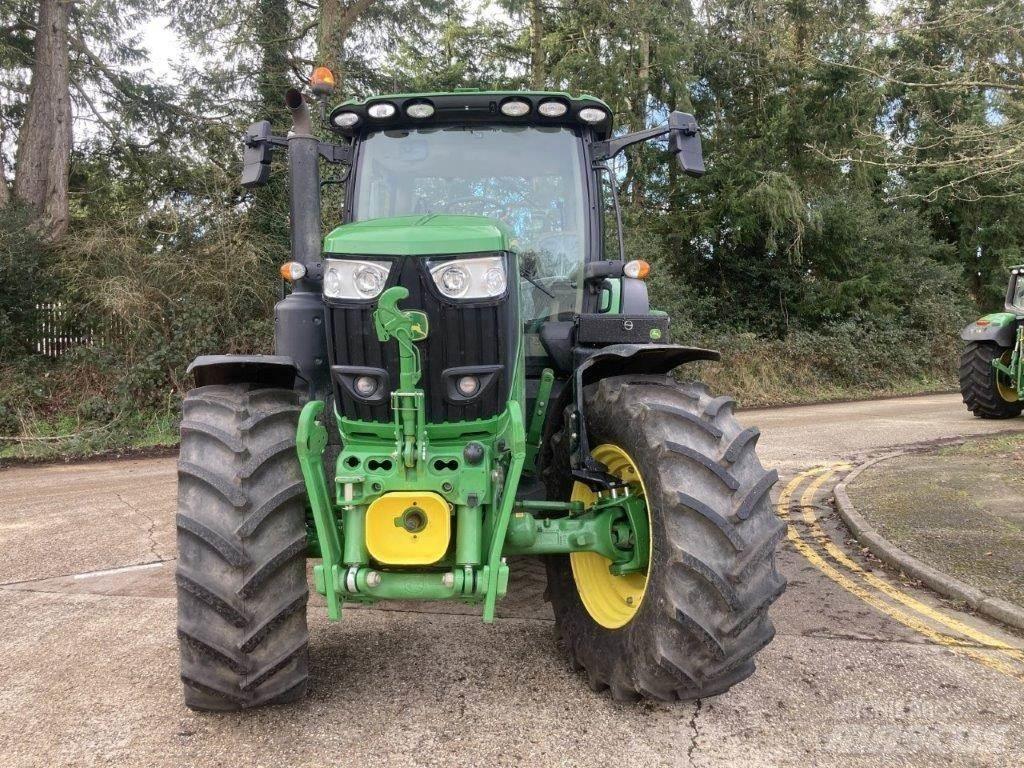 John Deere 6R 215 Tractoare