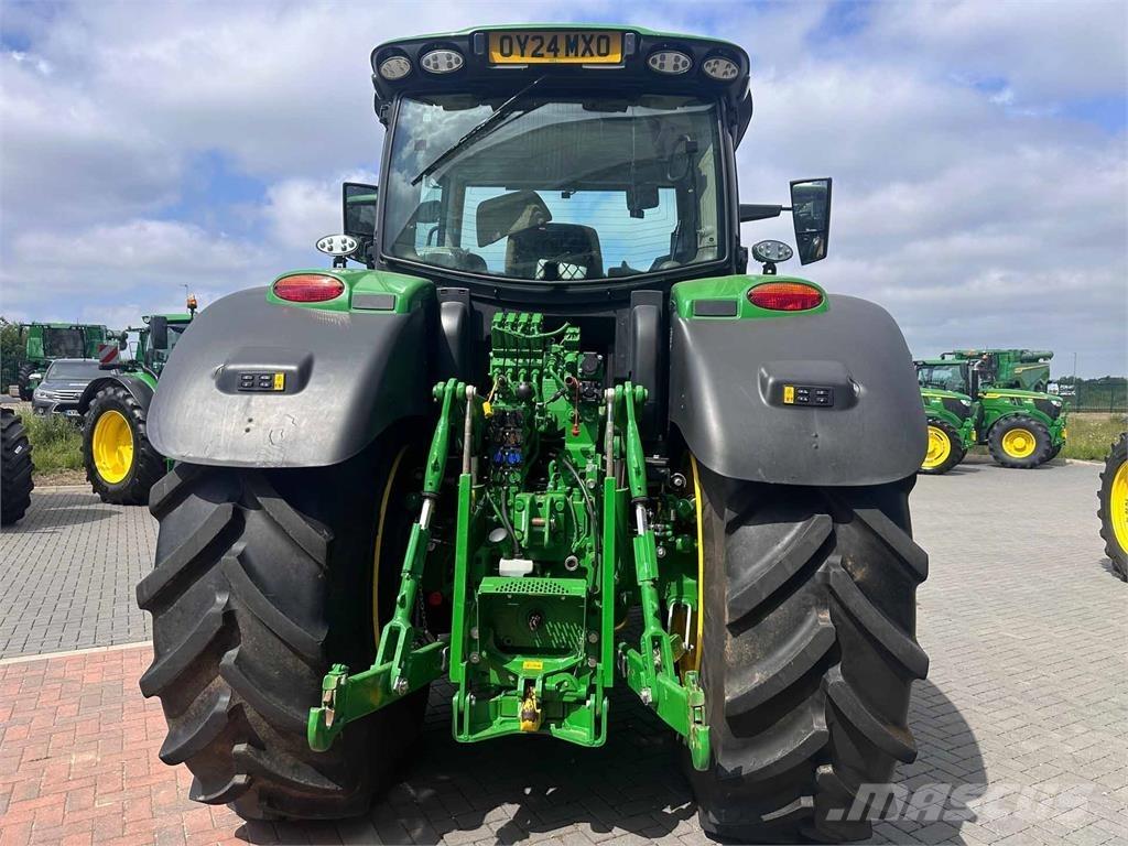 John Deere 6R 215 Tractoare