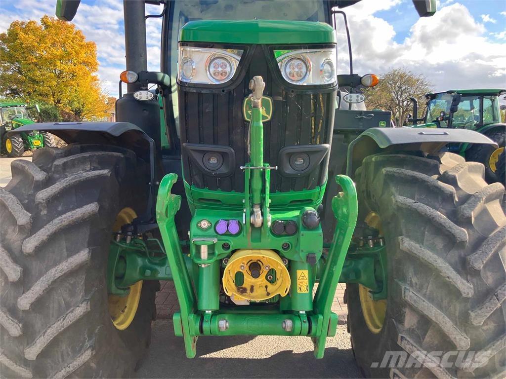 John Deere 6R 215 Tractoare