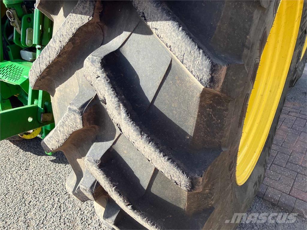 John Deere 6R 215 Tractoare