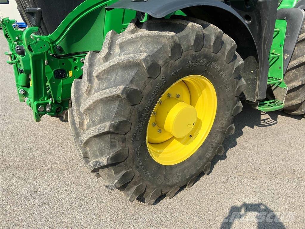 John Deere 6R 215 Tractoare