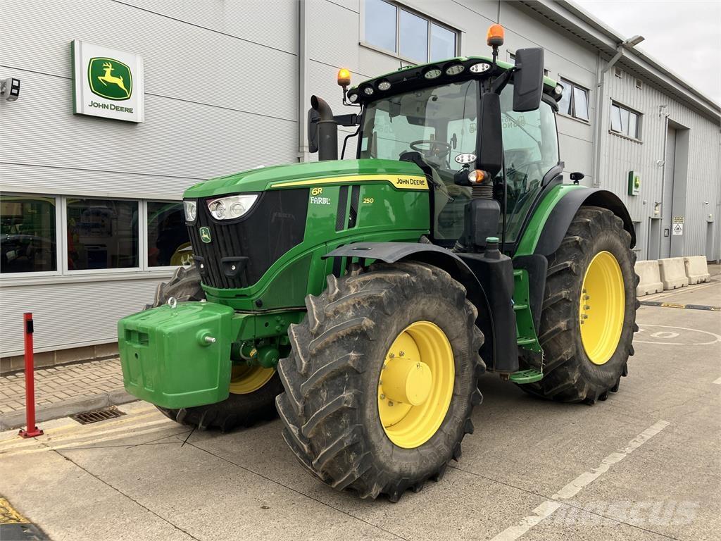 John Deere 6R 250 Tractoare