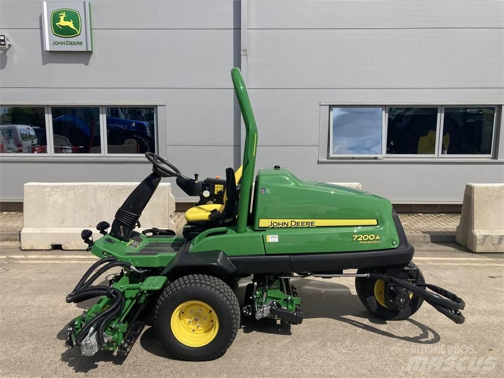 John Deere 7200A Masini de tuns