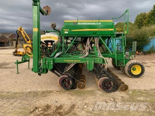 John Deere 750A Perforatoare