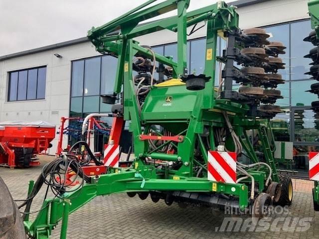 John Deere 750A Perforatoare