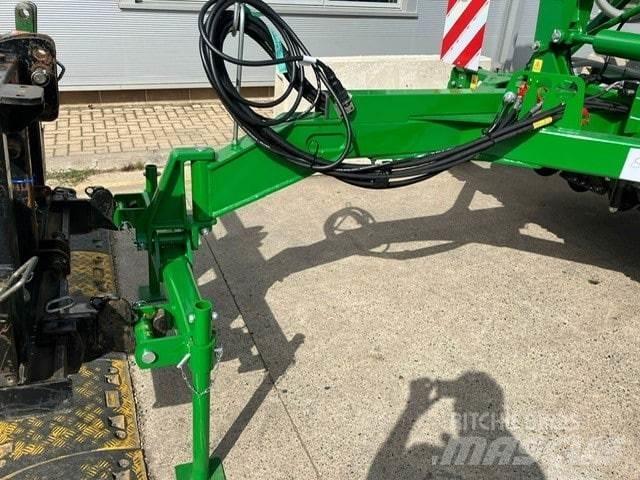 John Deere 750A Perforatoare