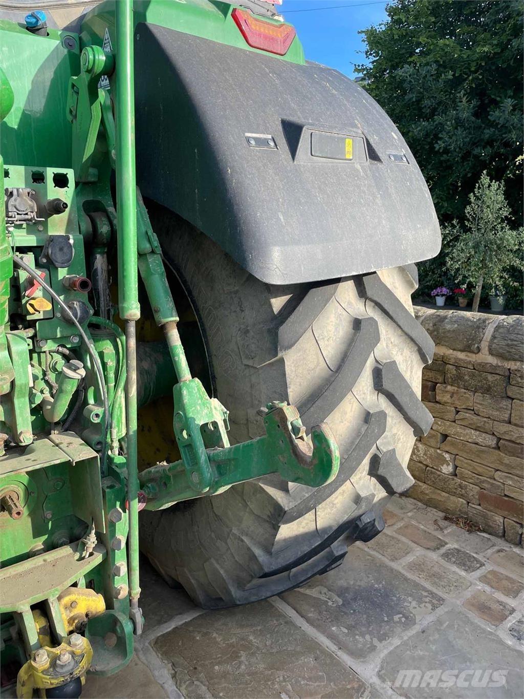 John Deere 7R 330 Tractoare