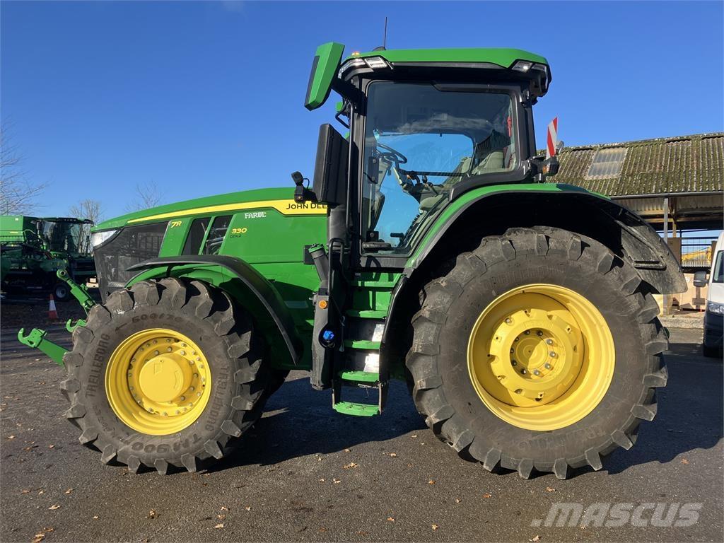 John Deere 7R 330 Tractoare