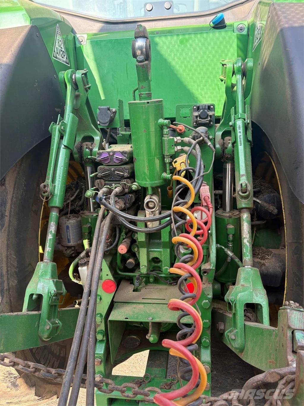 John Deere 8R 370 Tractoare