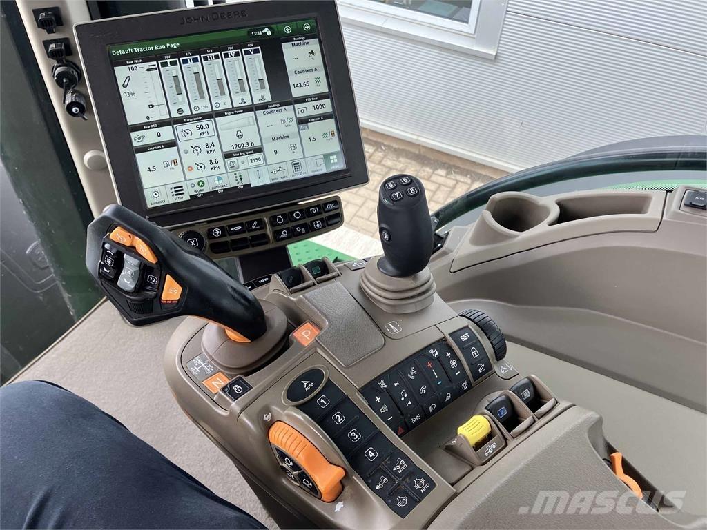 John Deere 8R 370 Tractoare