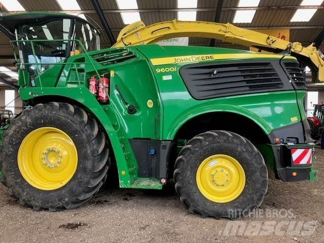 John Deere 9600 Forajere cu autopropulsare