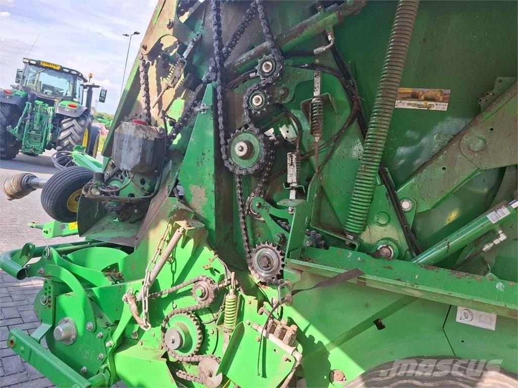 John Deere V451R Baler dreptunghiular