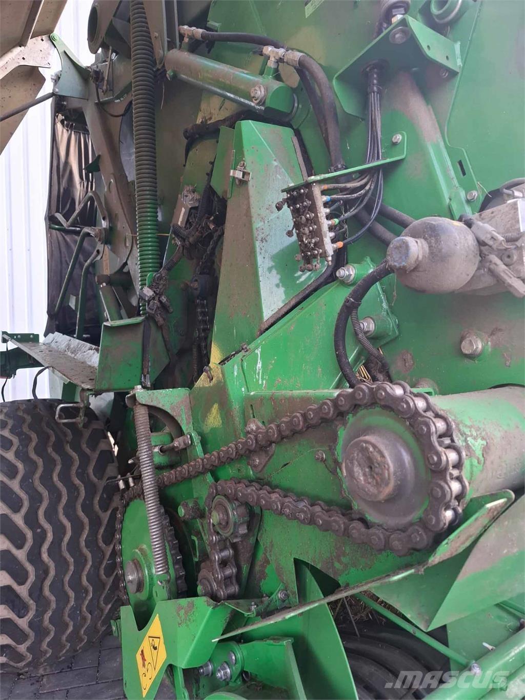 John Deere V451R Baler dreptunghiular