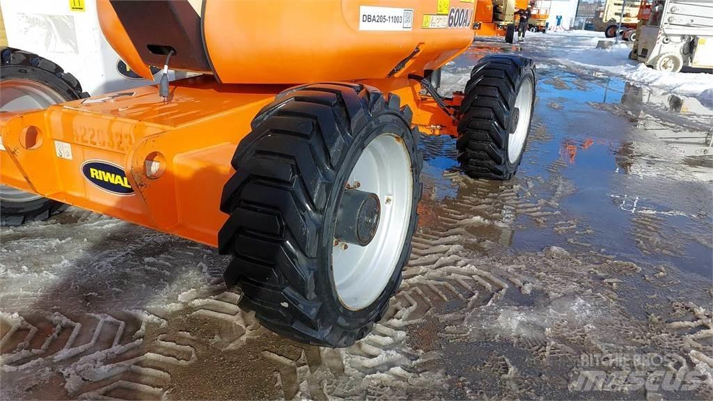JLG 600AJ Nacele cu brat articulat