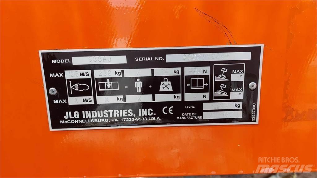 JLG 600AJ Nacele cu brat articulat
