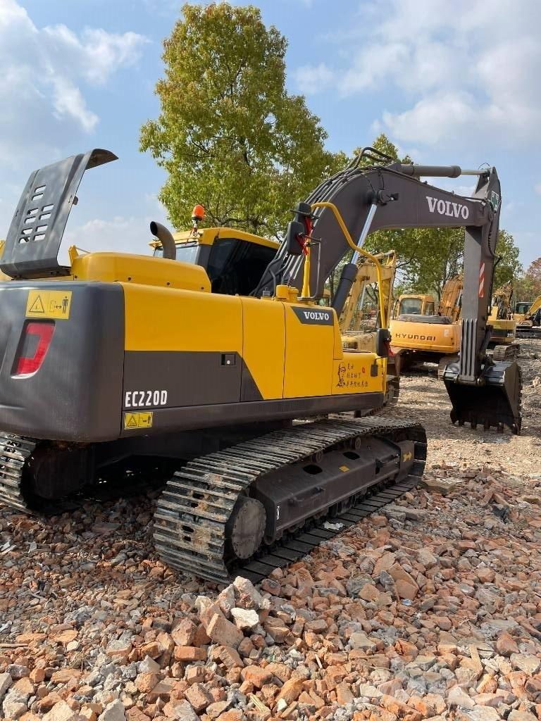 Volvo 220D Excavatoare pe șenile
