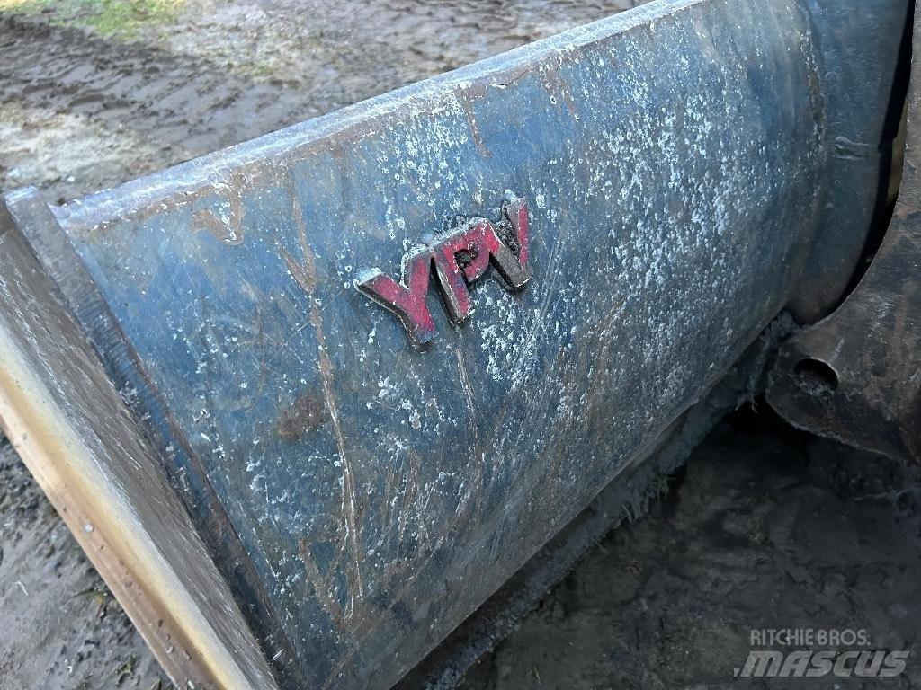 Volvo BM L 120 Incarcator pe pneuri