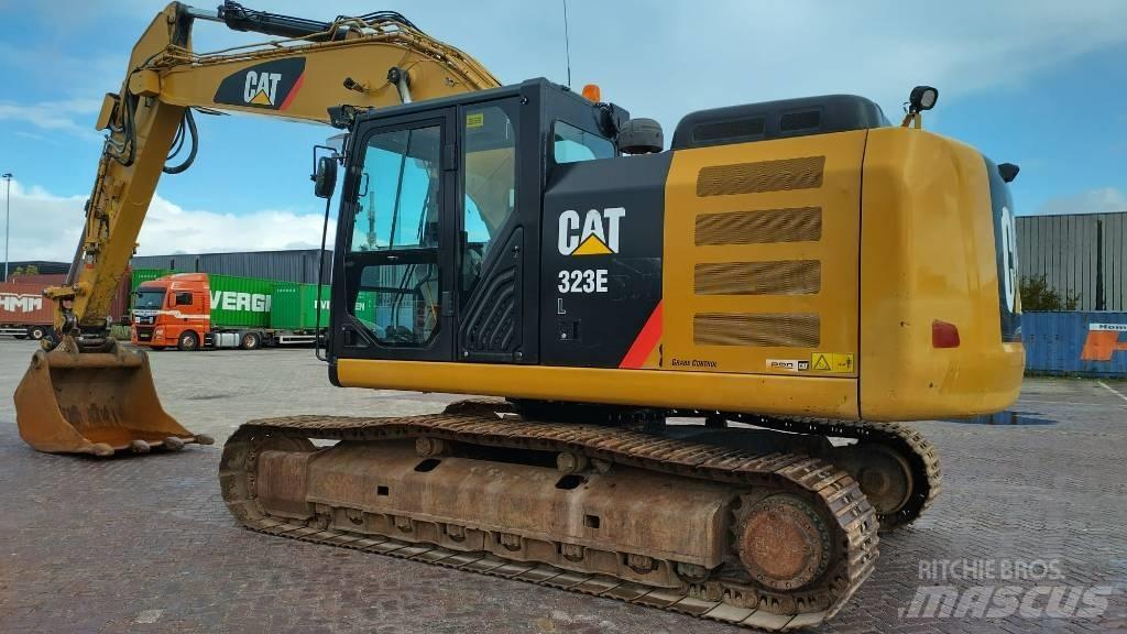 CAT 323 EL Excavatoare pe șenile
