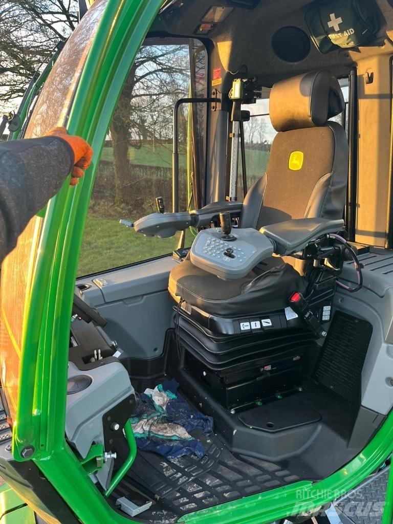 John Deere 1270G 8WD Combine forestiere