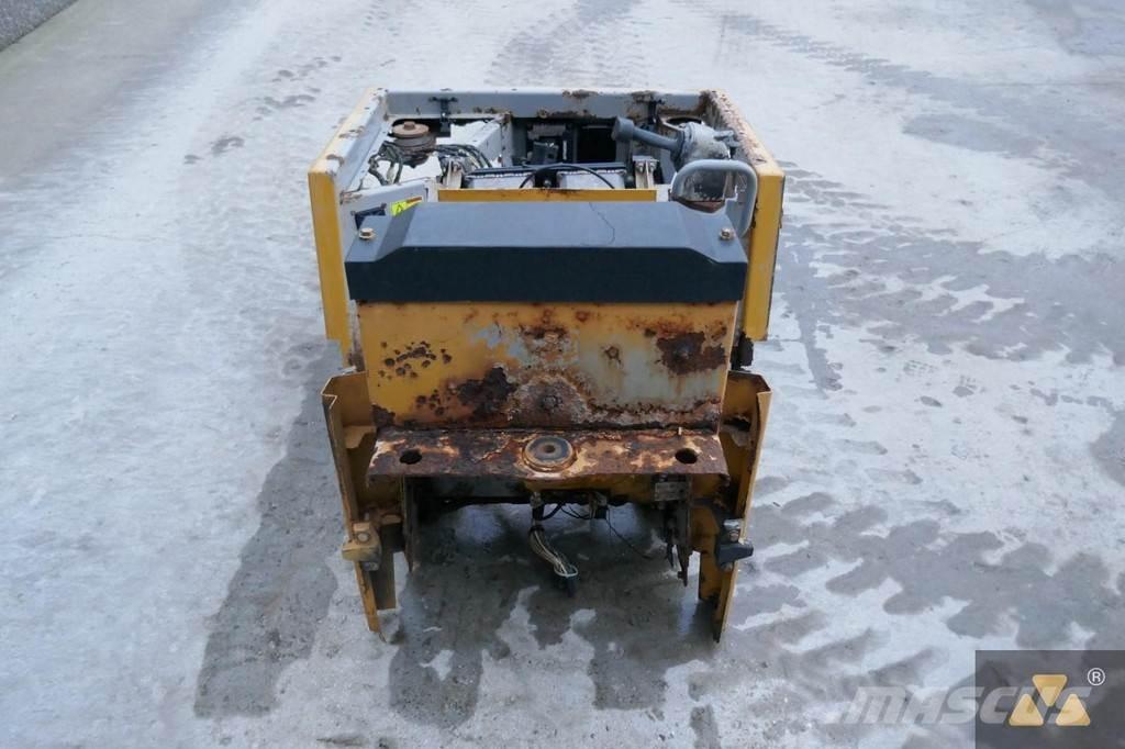 CAT 220-2800 Cabine si interior