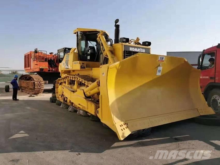 Komatsu d375a Buldozere pe senile