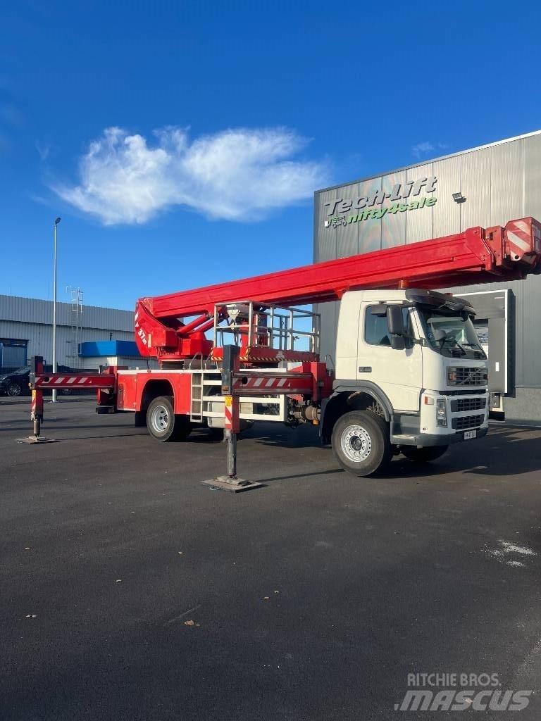 Bronto S37XDT Platforme aeriene montate pe camion