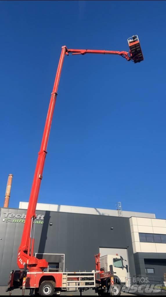 Bronto S37XDT Platforme aeriene montate pe camion