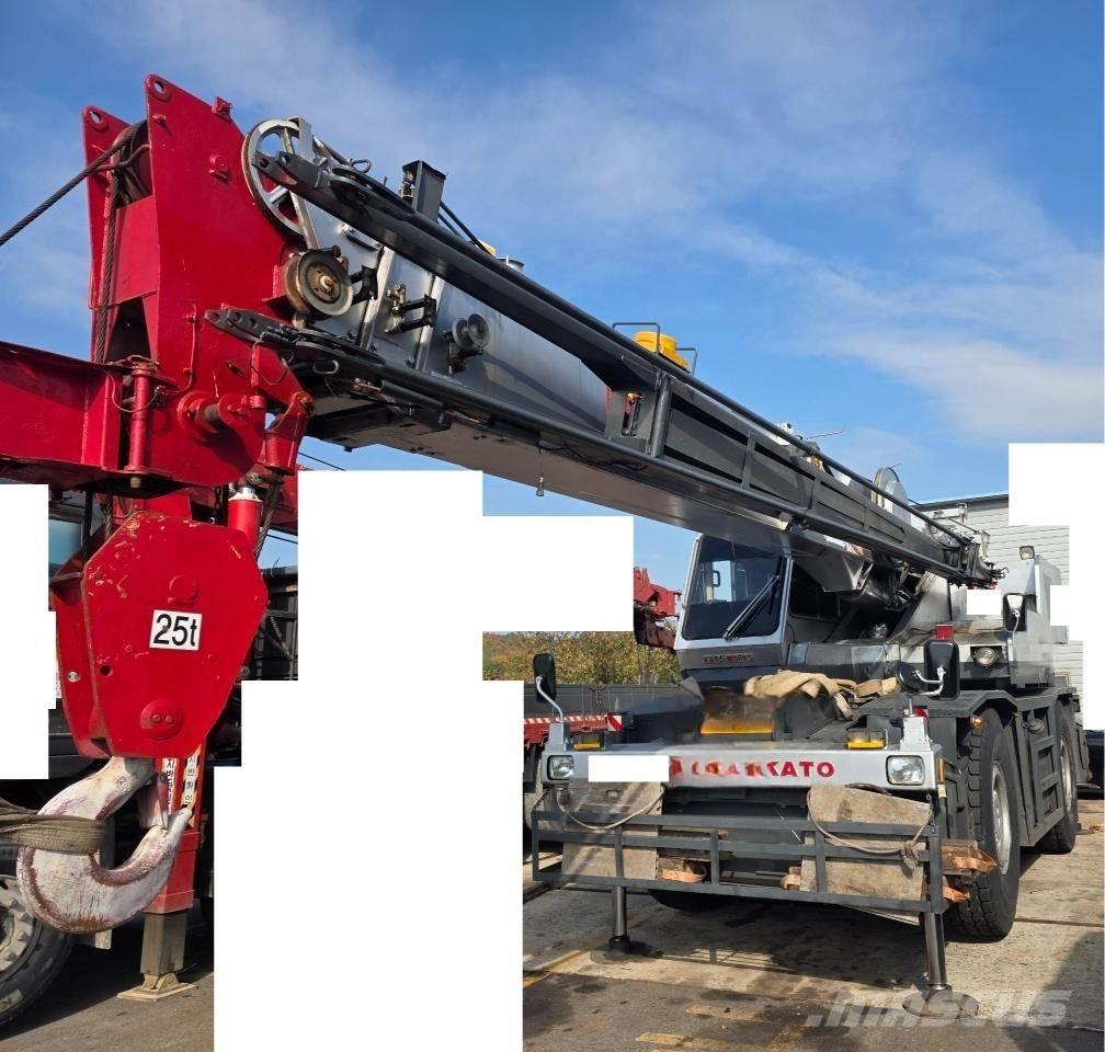 Kato KR 25 H V-3 Macara pentru orice teren