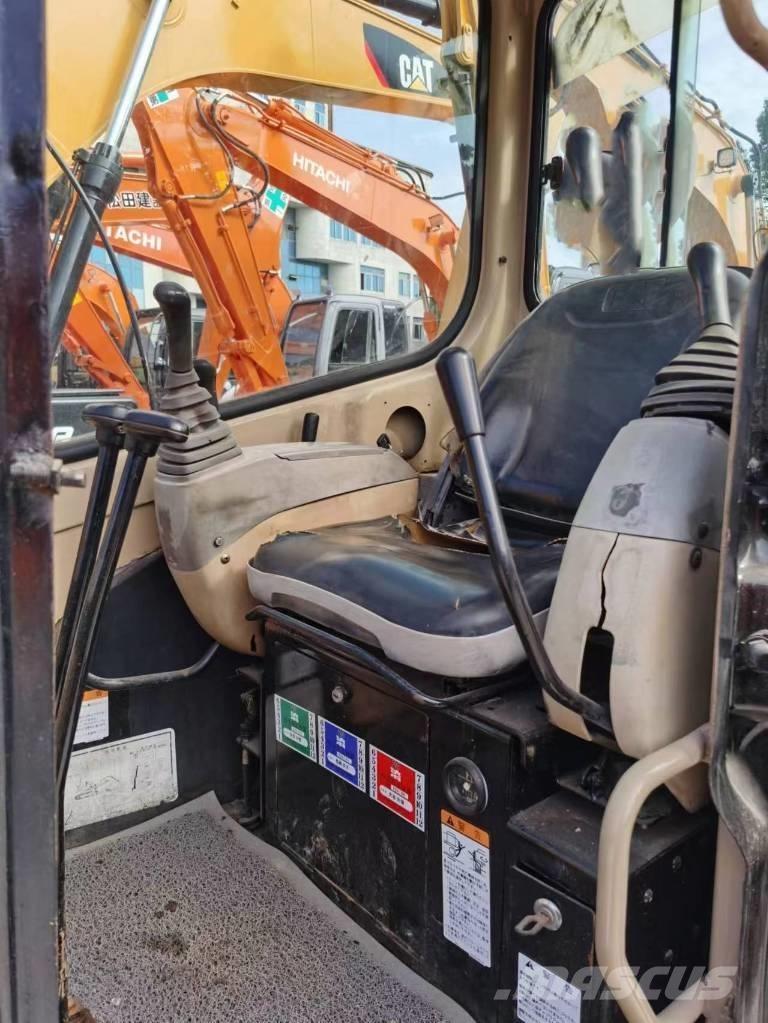 CAT 303 CR Mini excavatoare < 7t