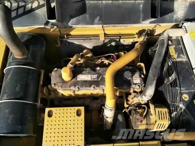 CAT 324 Excavatoare pe șenile
