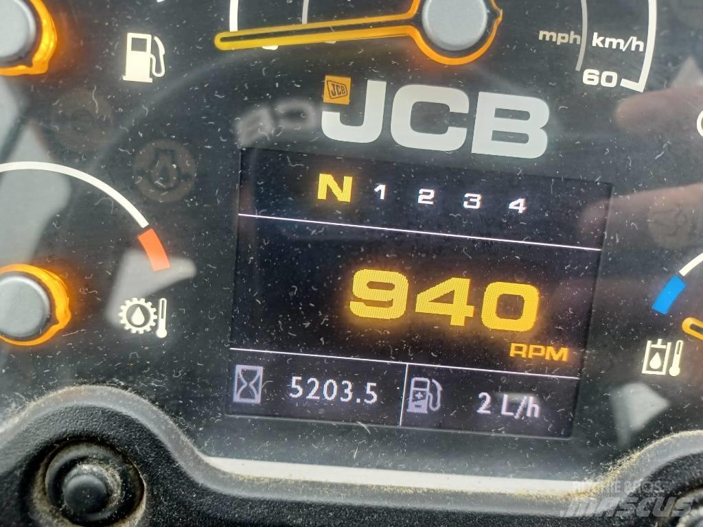 JCB 411 Incarcator pe pneuri