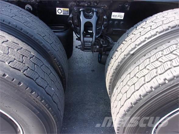 Kenworth T680 Autotractoare