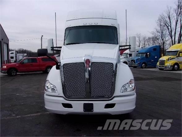 Kenworth T680 Autotractoare