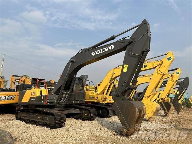 Volvo EC240 Excavatoare pe șenile
