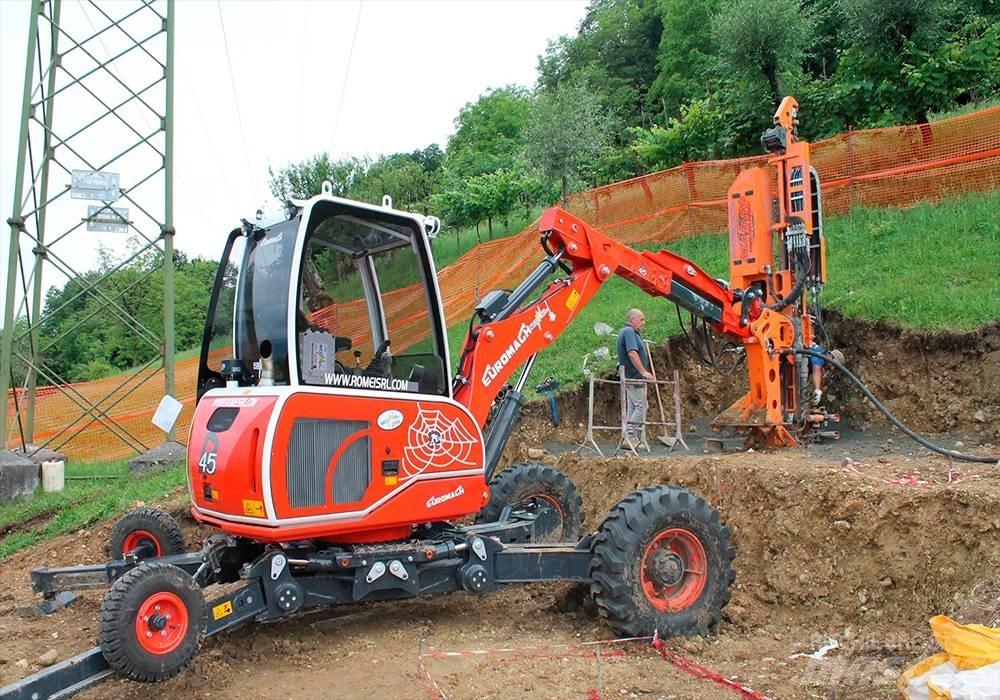 Euromach R45 Excavator amfibiu