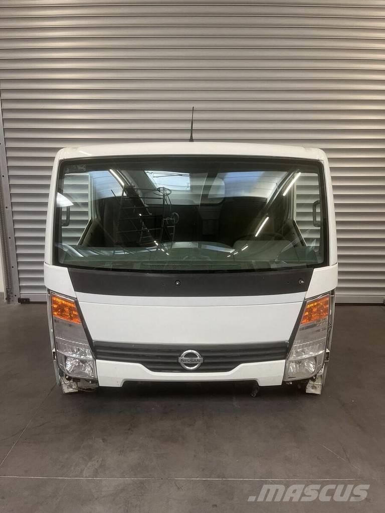 Nissan Cabstar Cabine si interior